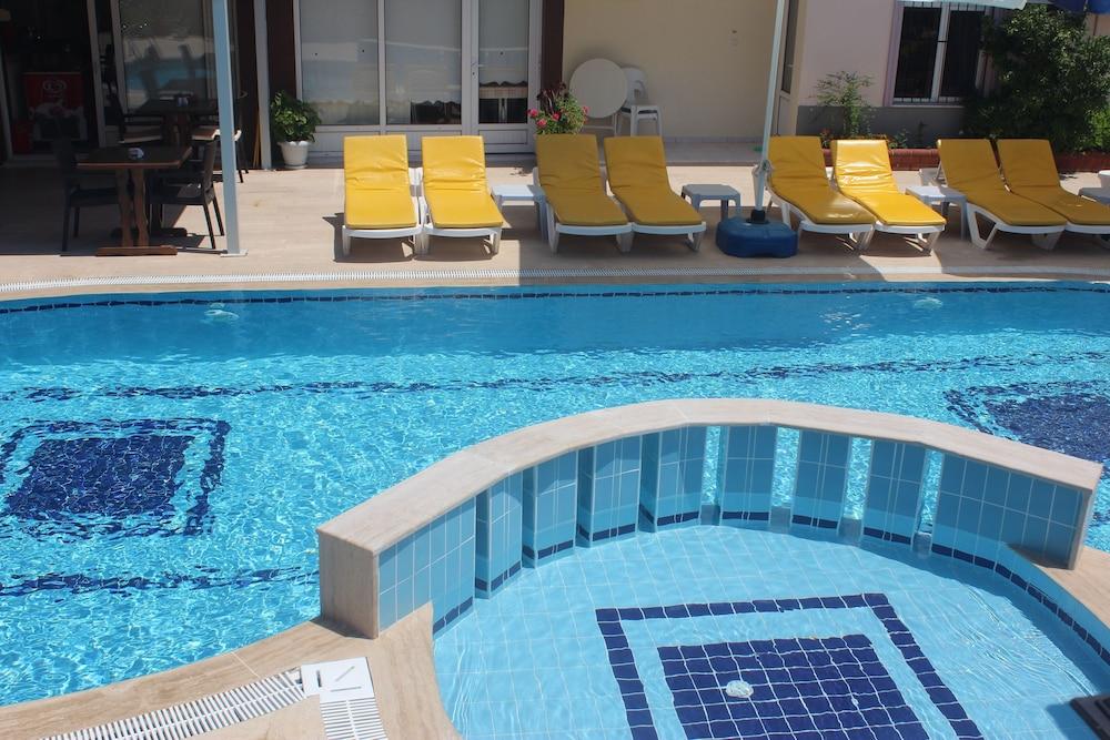 Victoria Princess Aparthotel